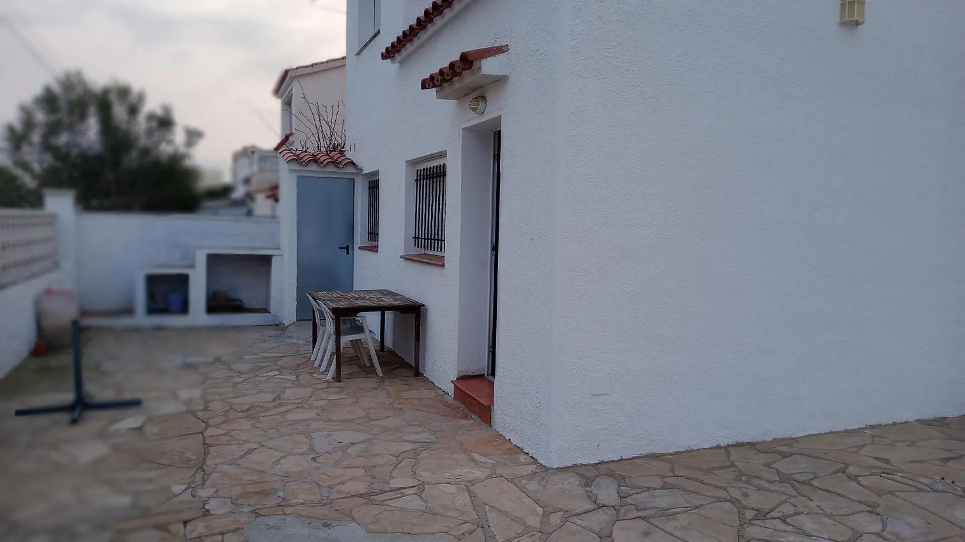 Casa En Roses Para 6 Personas Con 2 Habitaciones Y Piscina Comunitaria